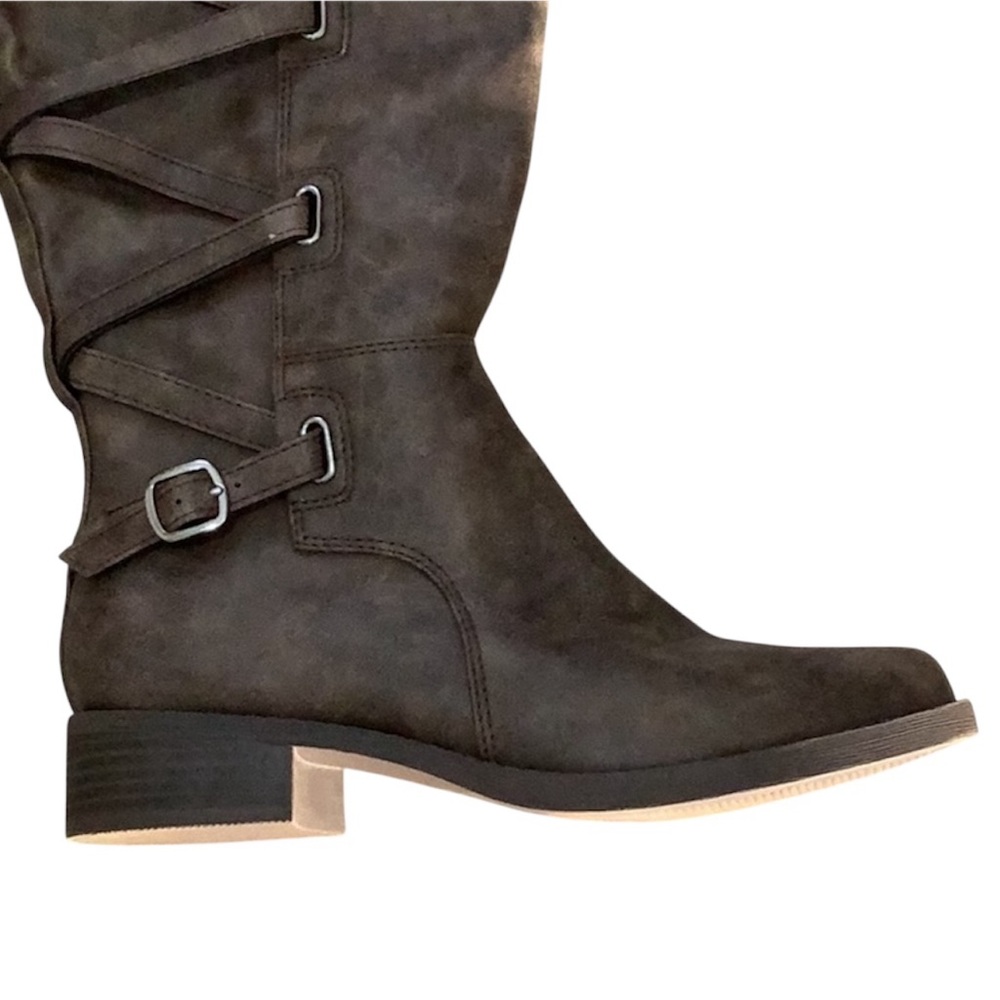 Journee Collection Wide Calf Boot - Picture 6 of 9